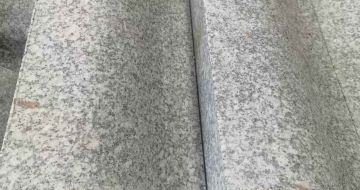 咸宁芙蓉白S型拉丝面路沿石