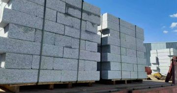 咸宁 路沿石装车出货