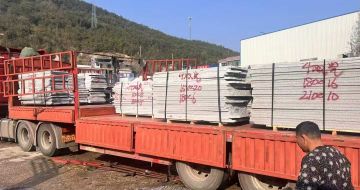 咸宁 芝麻灰花岗岩光面毛板出货日常