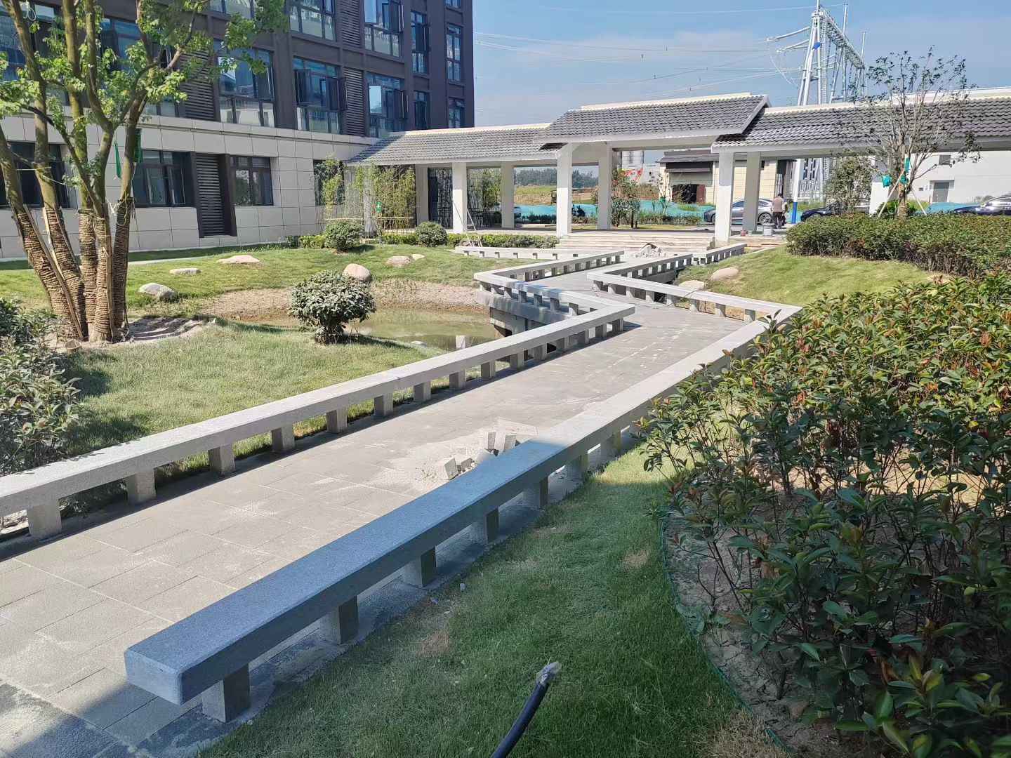 咸宁 芝麻灰小区坐凳&栏杆安装效果