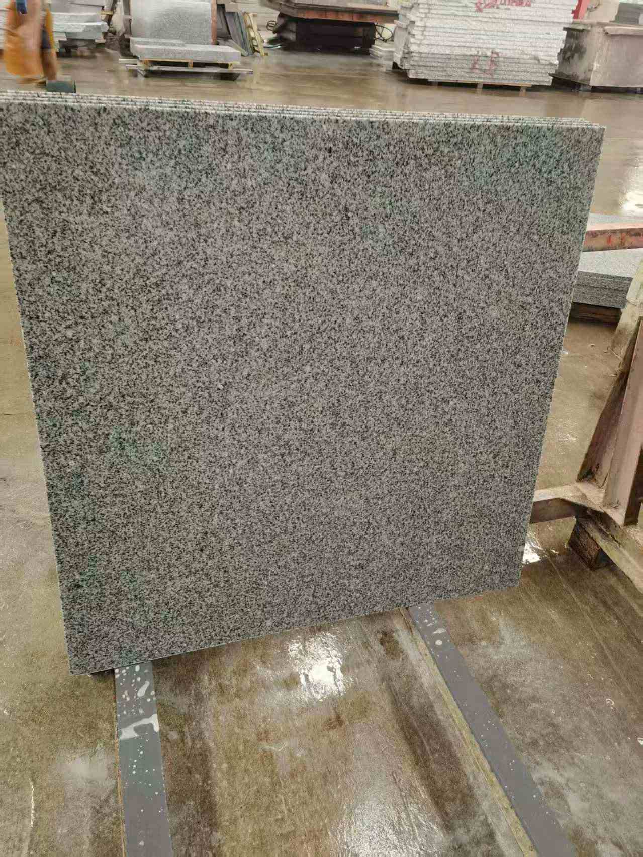 咸宁 芝麻白光面900*900，高地铁标准