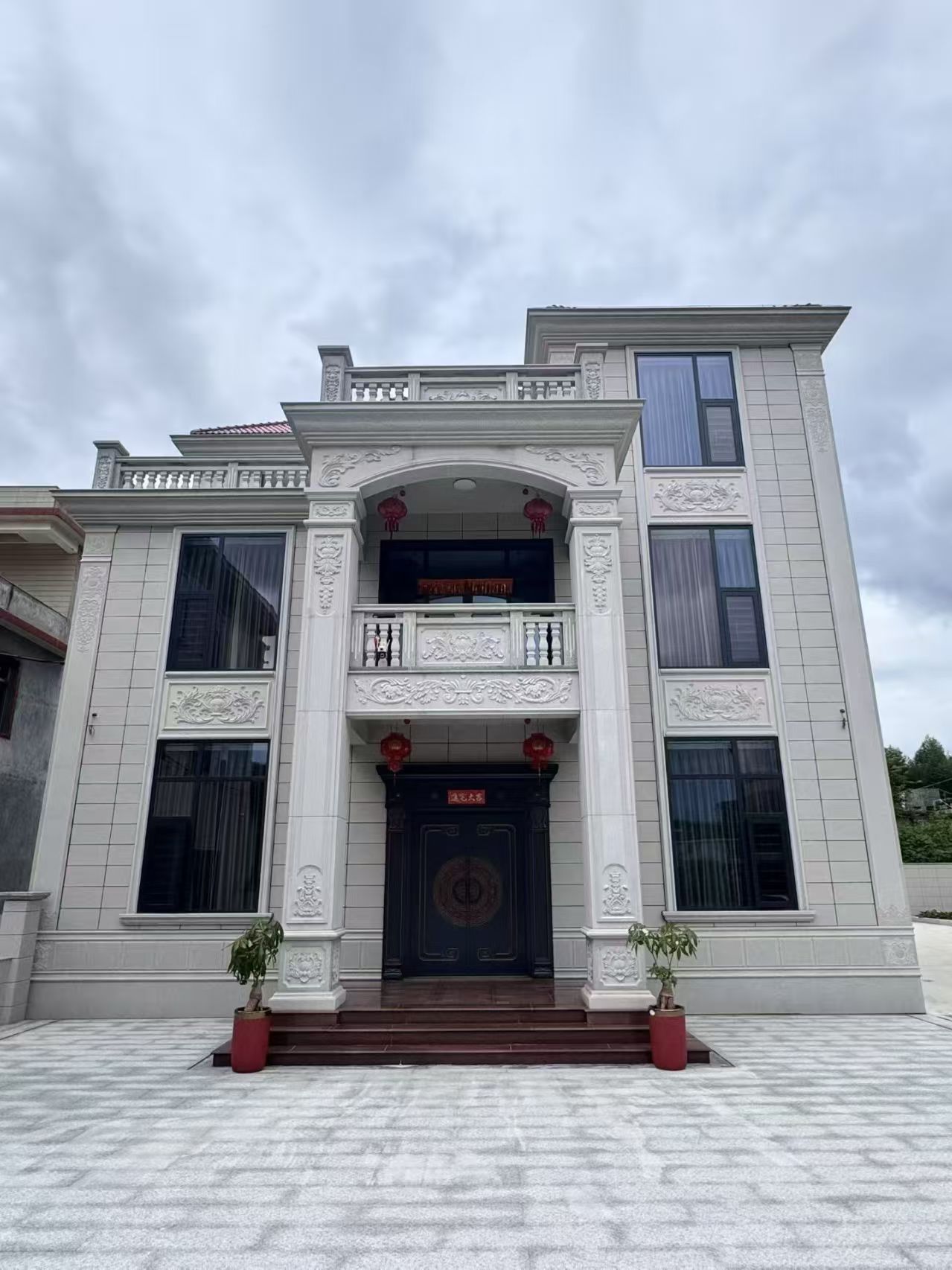 咸宁 芝麻白石材别墅干挂案例展示