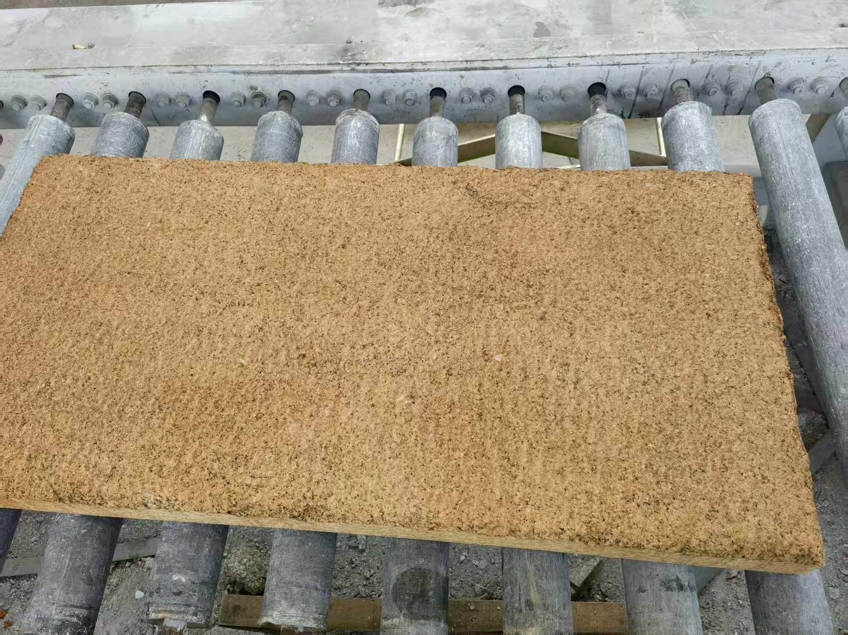 咸宁 菠萝面老石板，做旧仿古石，流水线生产加工